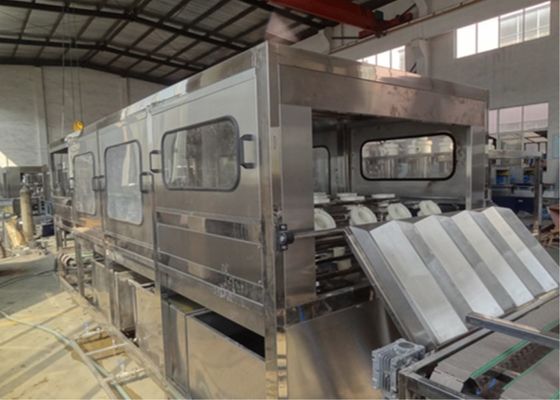 চীন স্টেইনলেস স্টিল 5 গ্যালন জলের বোতল ফিলিং মেশিন পিএলসি টাচ স্ক্রিন সহ সরবরাহকারী